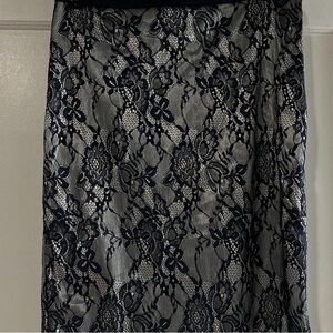 Chic Navy Lace Pencil Skirt